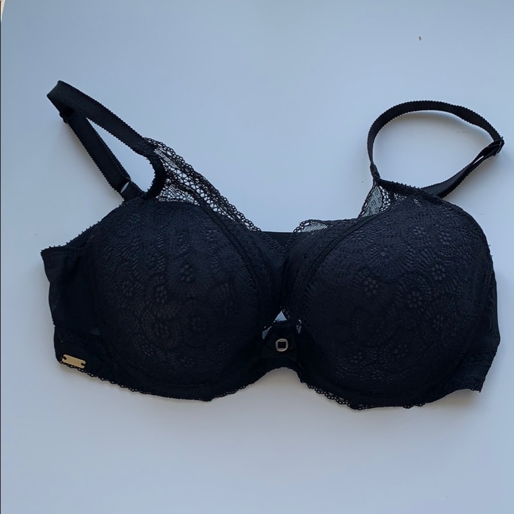 Chantelle plunge padded bra